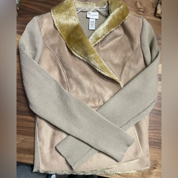 EUC women’s Jaclyn Smith faux fur light jacket - Picture 7 of 8